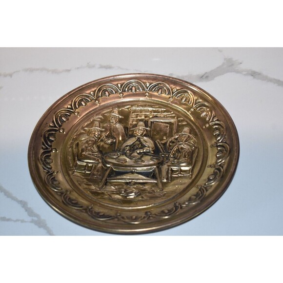 Vintage English Embossed Brass Plate MCM Wall Decor Colonial Tavern Gift collect - Picture 2 of 5